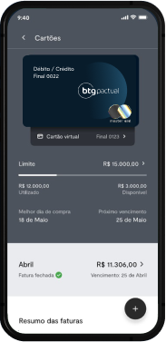 Celular mostrando o aplicativo BTG Banking